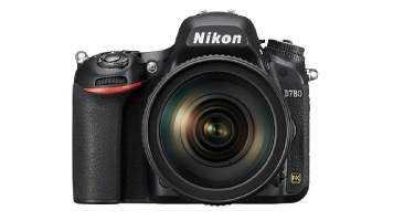 NIKON D780